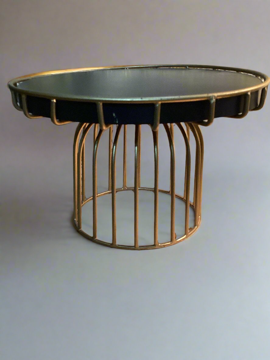 Metallic golden cake stand - Gyos Handicrafts