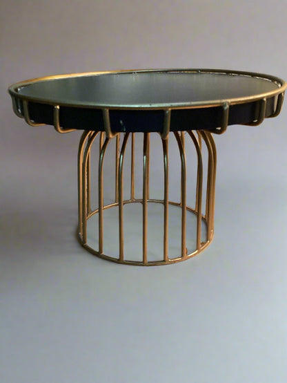 Metallic golden cake stand - Gyos Handicrafts