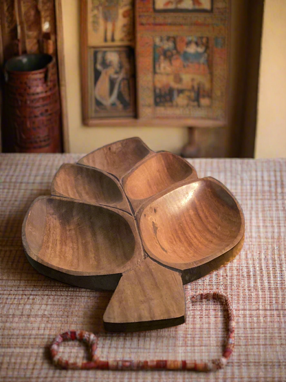 Leaf wooden serving tray